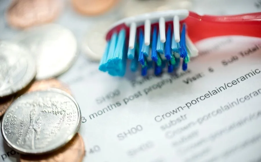 TRADITIONAL DENTAL CLINICS VS LARGE DENTAL FUNDS AND CHAINS · Eusklinic